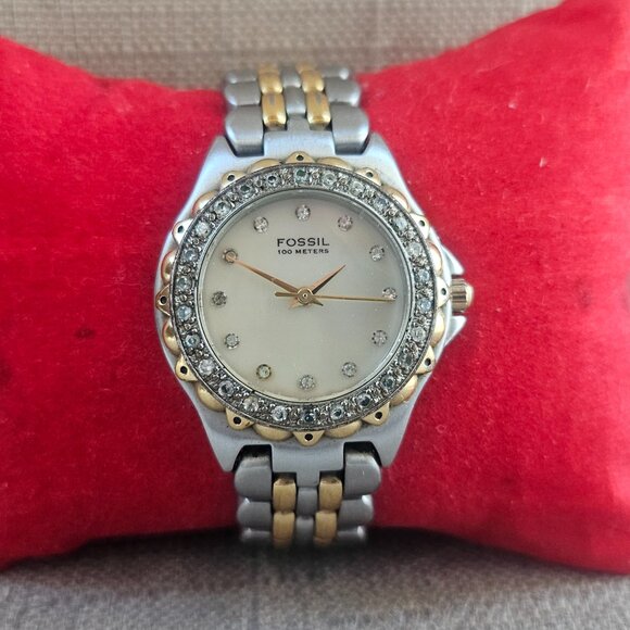 Fossil Women Wrsitwatch Crystals Accent Face Silver/Gold Tone Quartz Watch - Picture 2 of 14